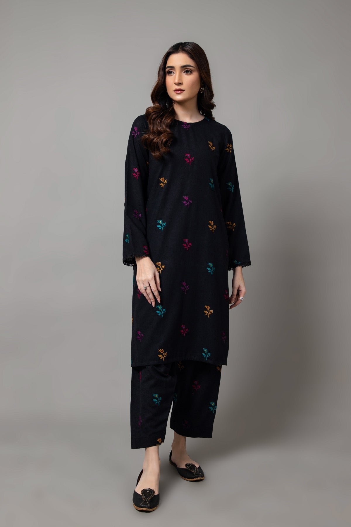 PRET EMBROIDERED KARANDI LAWN 2 PCS