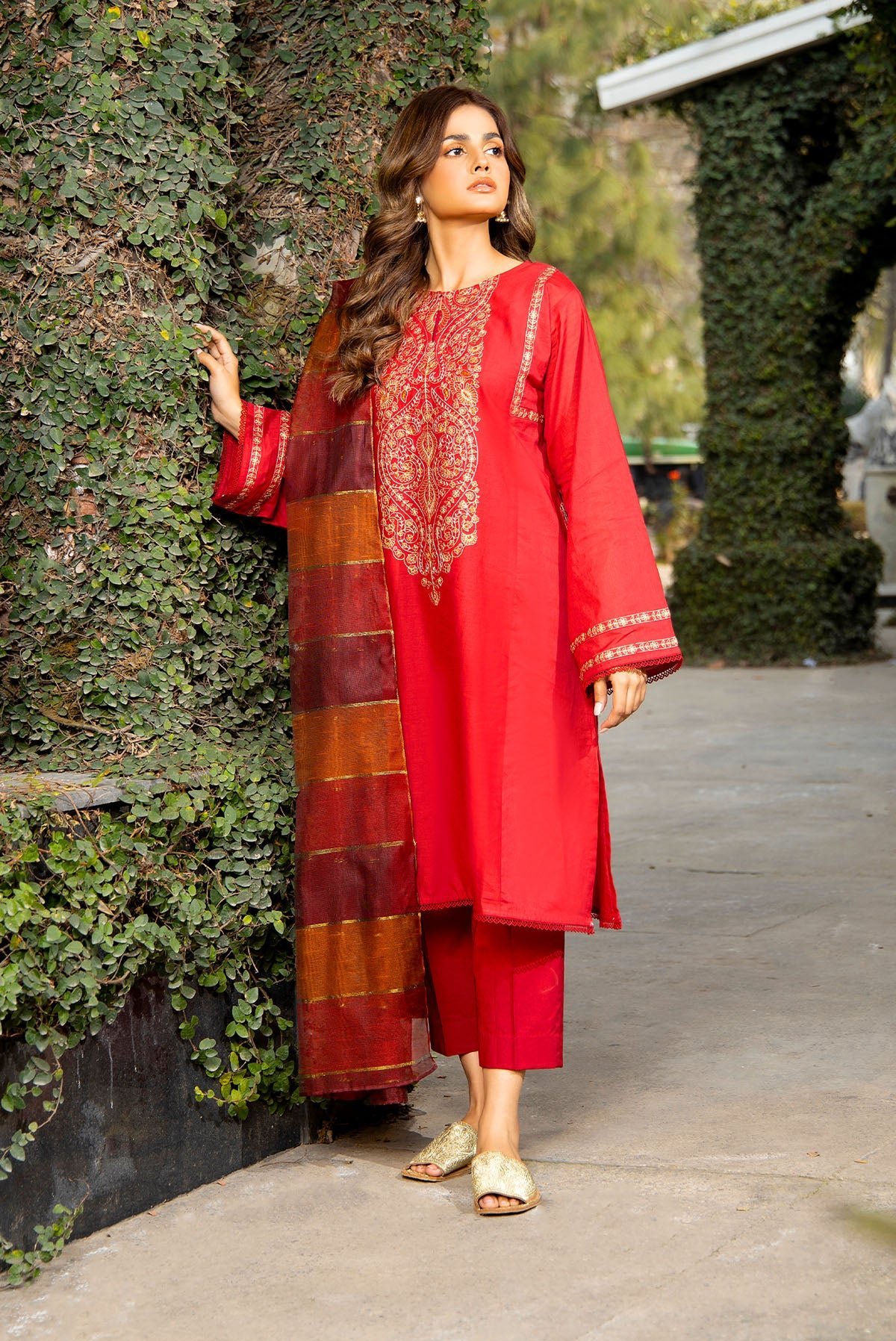 PRET EMBROIDERED LAWN 3 PCS