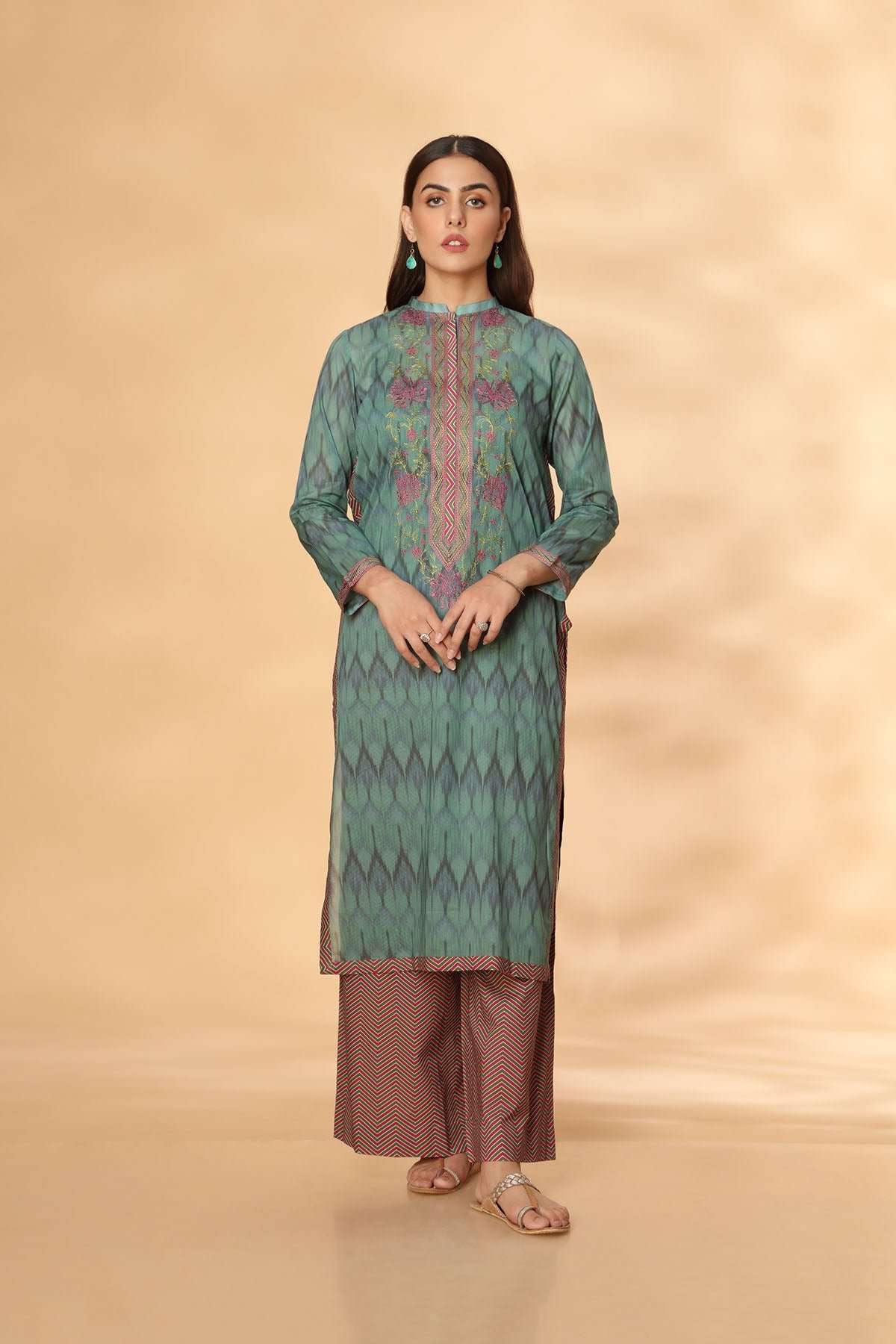 PRET EMBROIDERED PRINTED LAWN 2 PCS