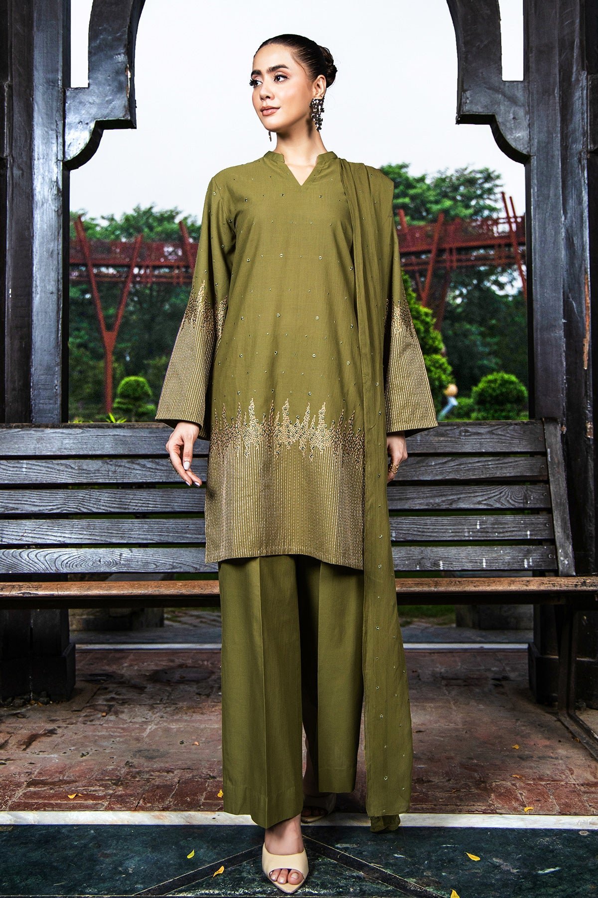 PRET EMBROIDERED SLUB KHADDAR 3 PCS