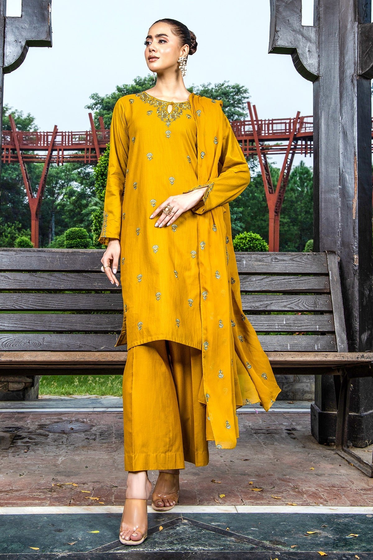 PRET EMBROIDERED SLUB KHADDAR 3 PCS