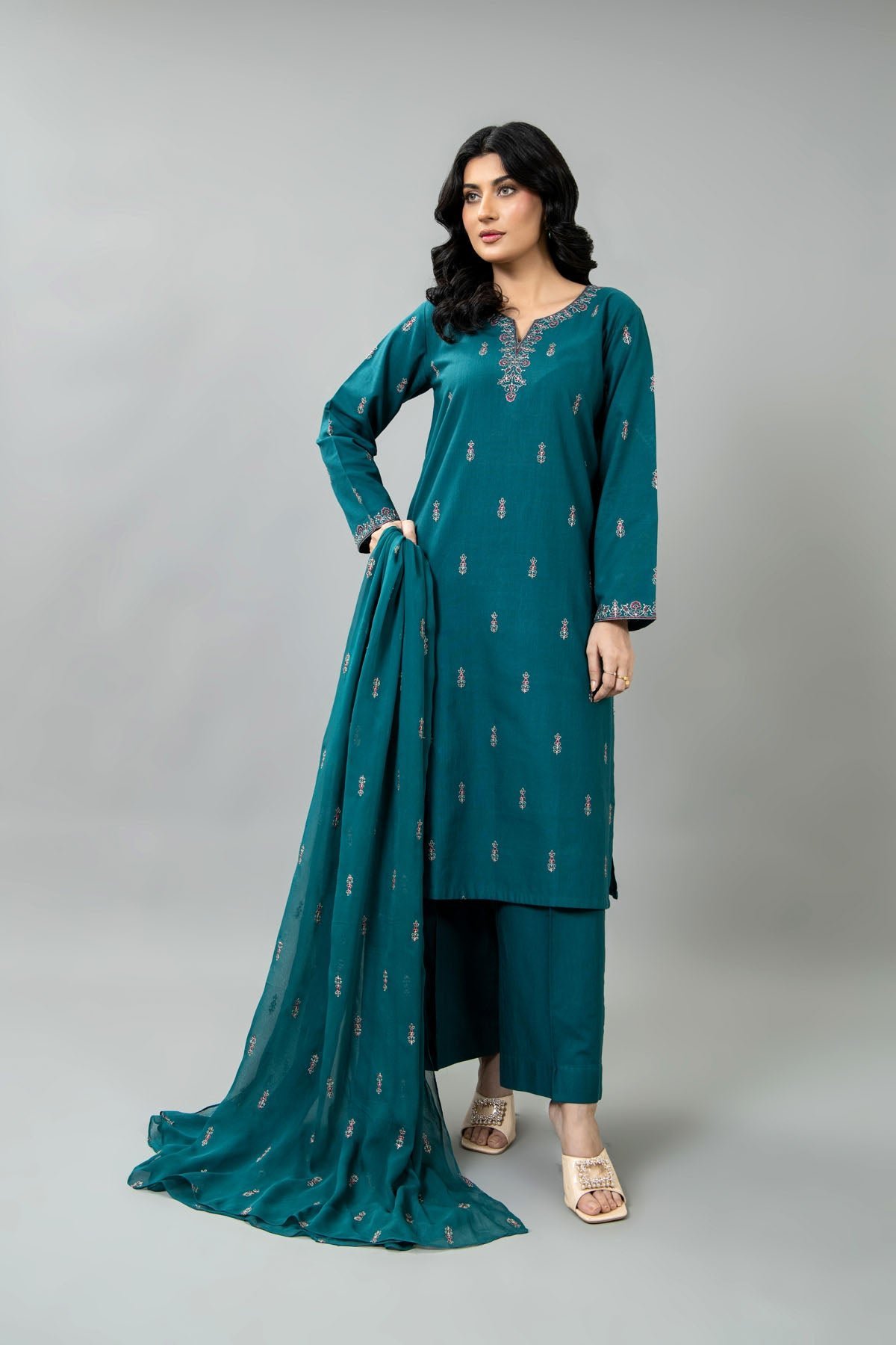 PRET EMBROIDERED SLUB KHADDAR 3 PCS