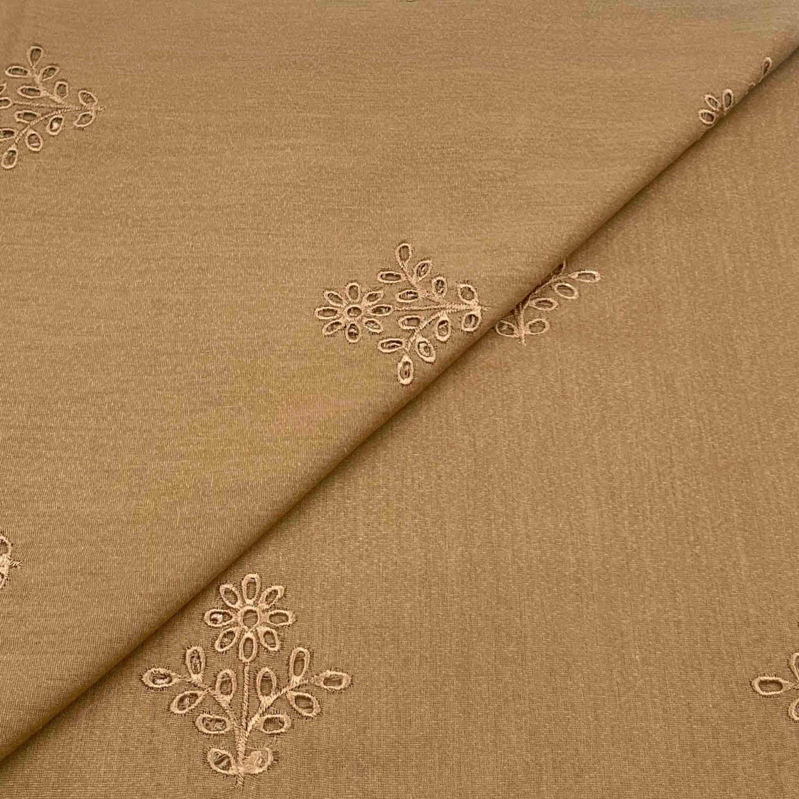 Silk Karandi Boring Embroidery D26D116